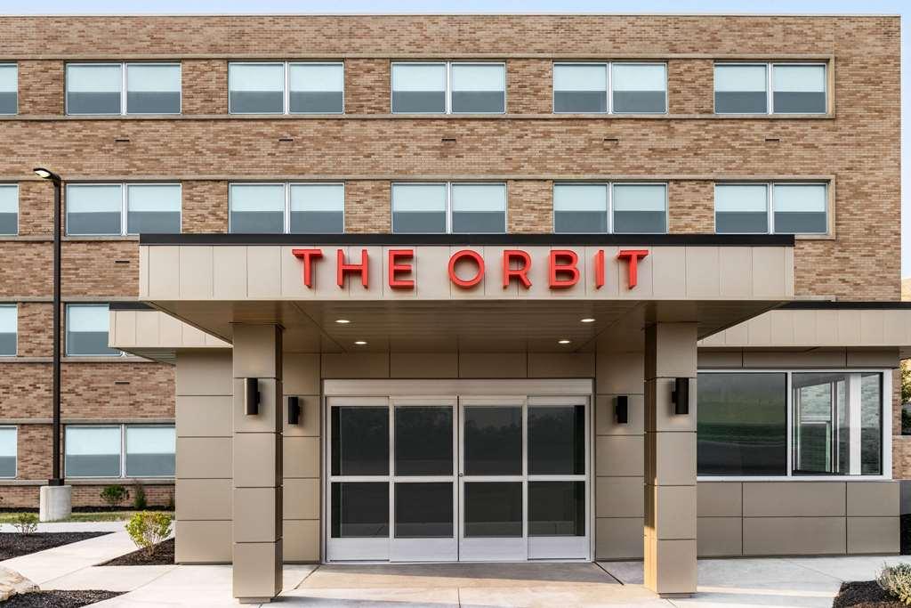The Orbit Hotel, Trademark Collection By Wyndham Fairview Park Exterior photo